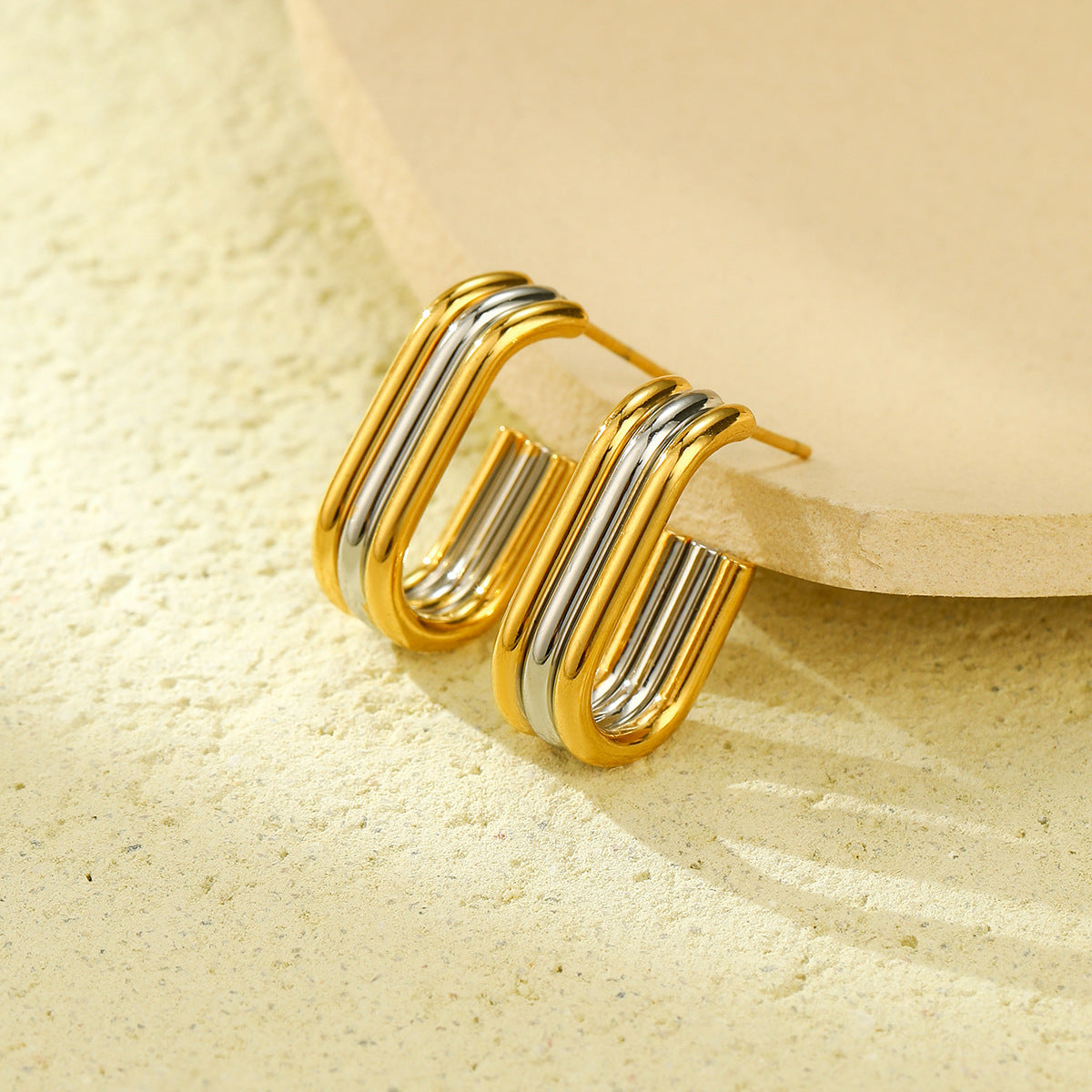 Orecchini da donna geometrici minimalisti in acciaio inossidabile con finitura galvanica, ipoallergenici e resistenti allo sbiadimento
