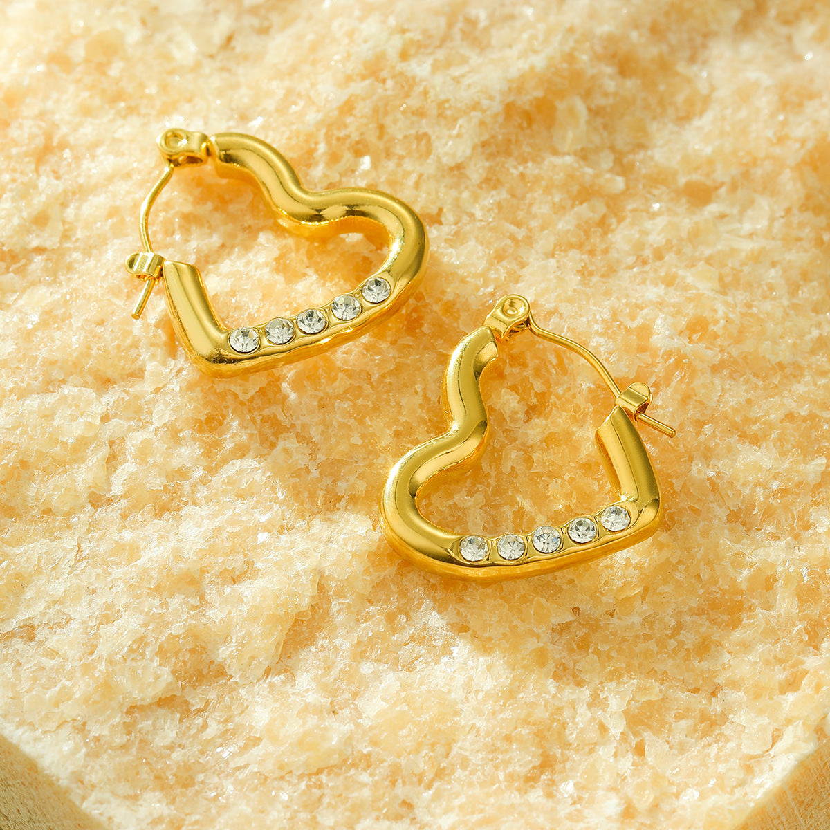 Orecchini a cerchio aperti da donna con strass a forma di cuore, in acciaio inossidabile placcato oro 18 carati, stile minimalista