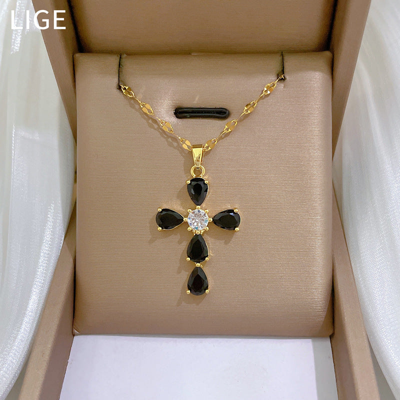 Collana con ciondolo geometrico di lusso in acciaio inossidabile con strass a croce per unisex