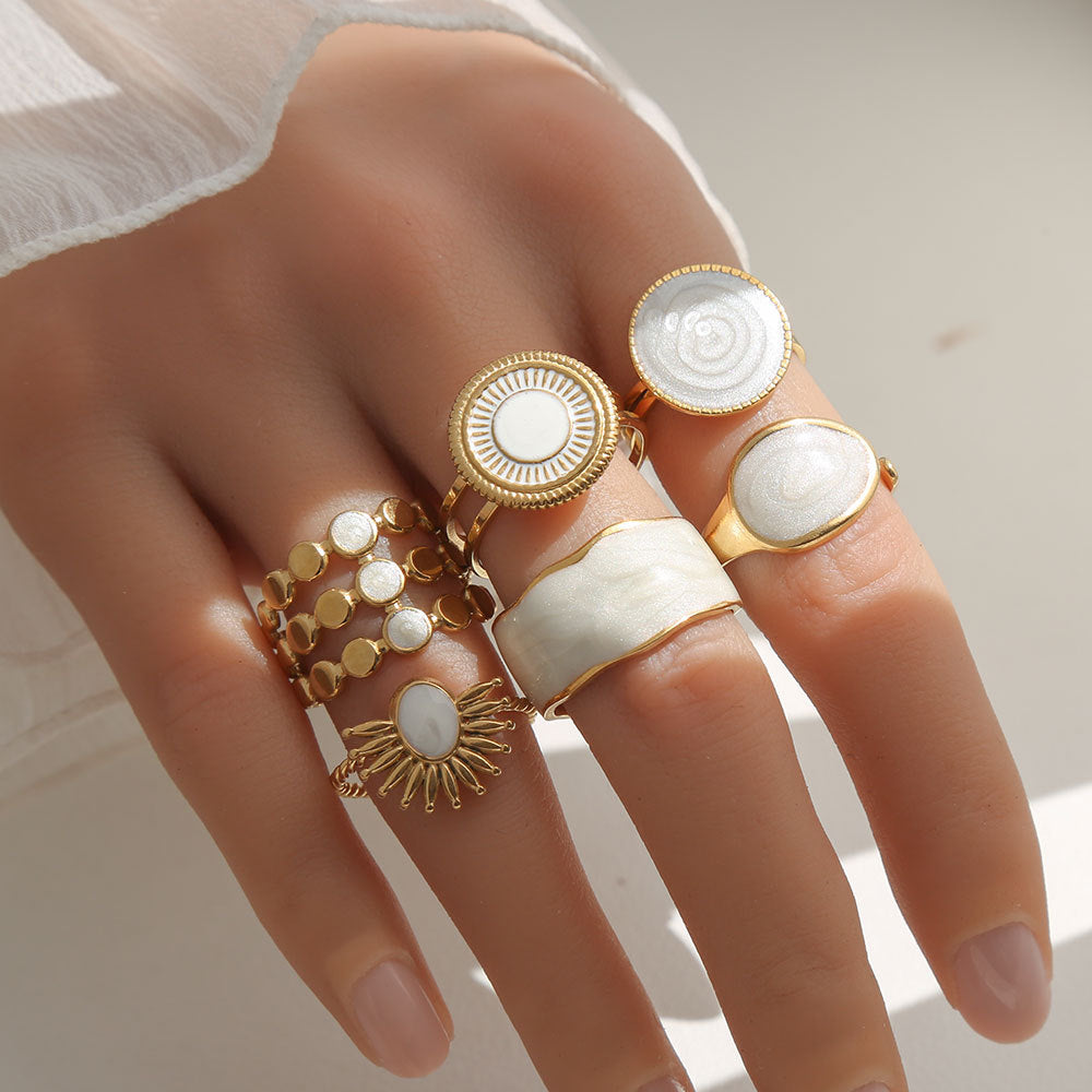 Anello Geometrico Rotondo in Acciaio al Titanio con Smalto Bianco e Nero Stile Vintage Fascia Aperta Regolabile
