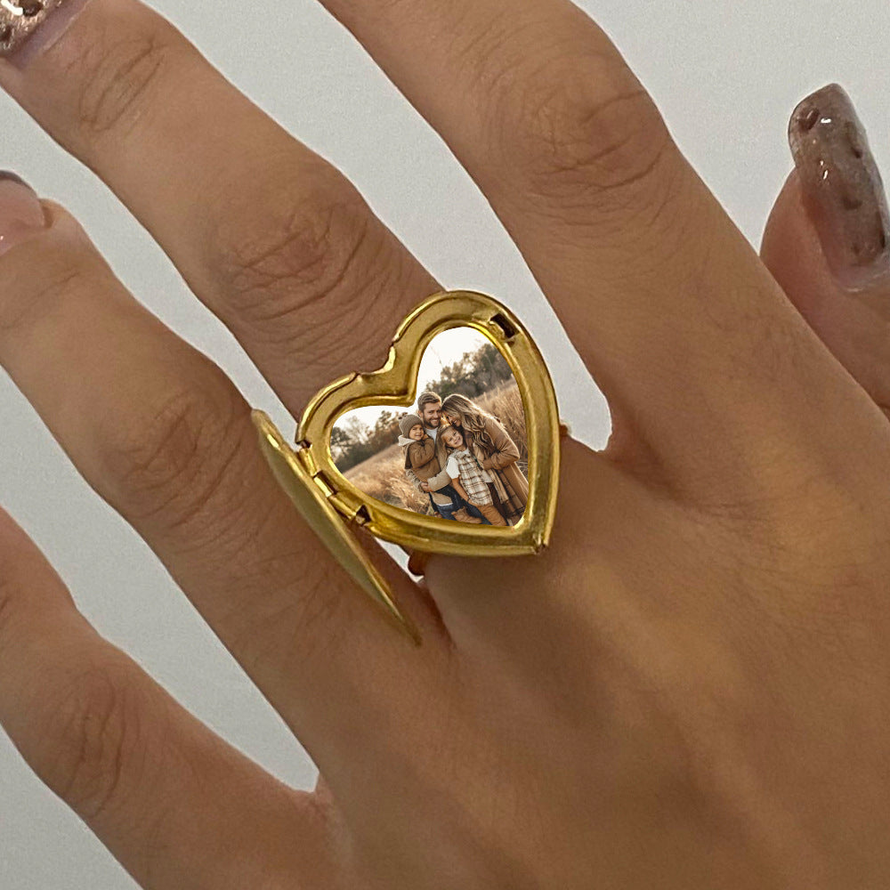 Anillo minimalista de acero inoxidable con forma de corazón y acabado chapado para mujer