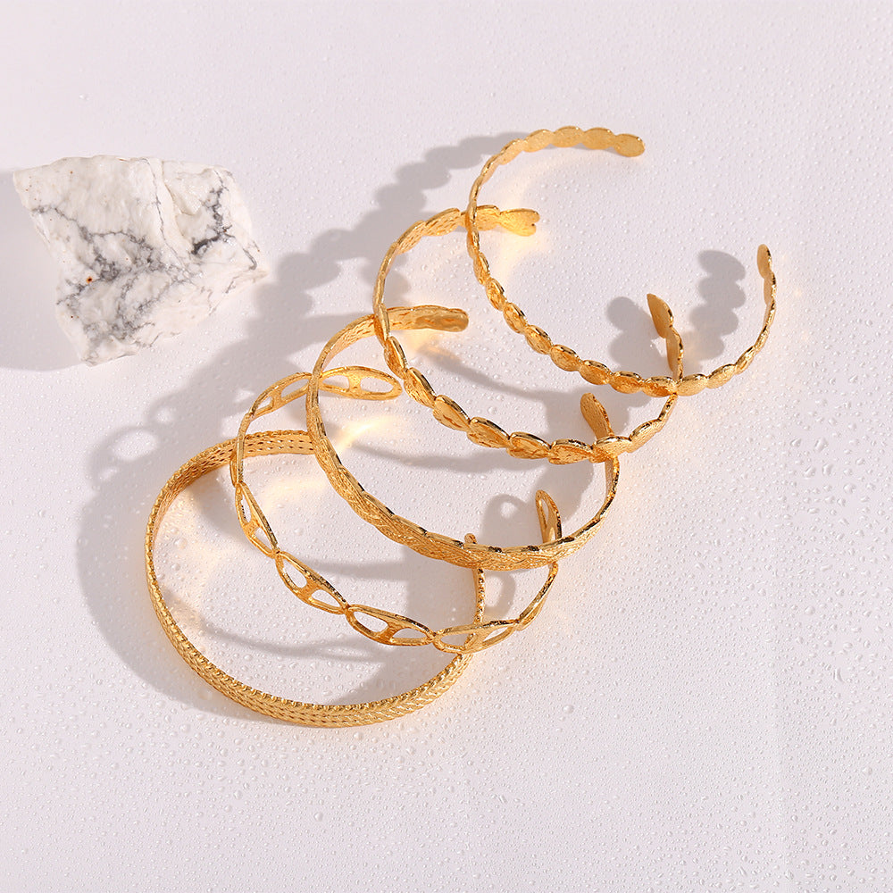 Bracciale Minimalista in Acciaio Inossidabile con Polsino a Treccia Intrecciata Regolabile e Superficie Testurizzata