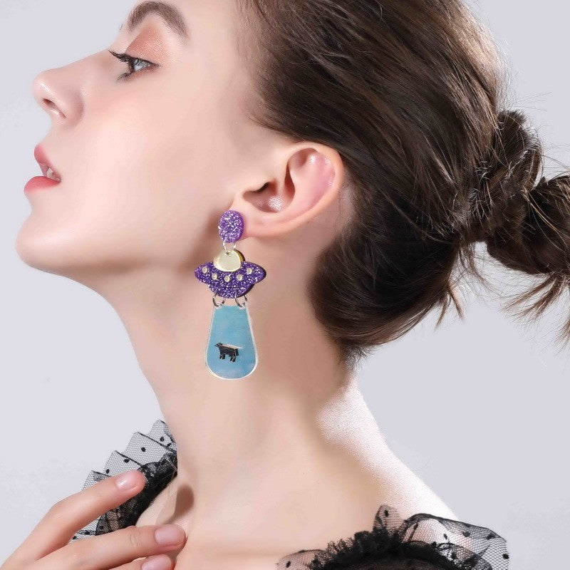 Pendientes de platillo volador alienígena OVNI con luna, estrella, vaca, gato y arco iris de acrílico extragrande para mujer con detalle cortado a láser