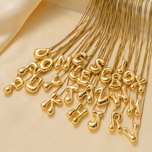 Collana con ciondolo a forma di lettera a bolla in stile Q, carina, in acciaio al titanio placcato oro 18 carati da donna