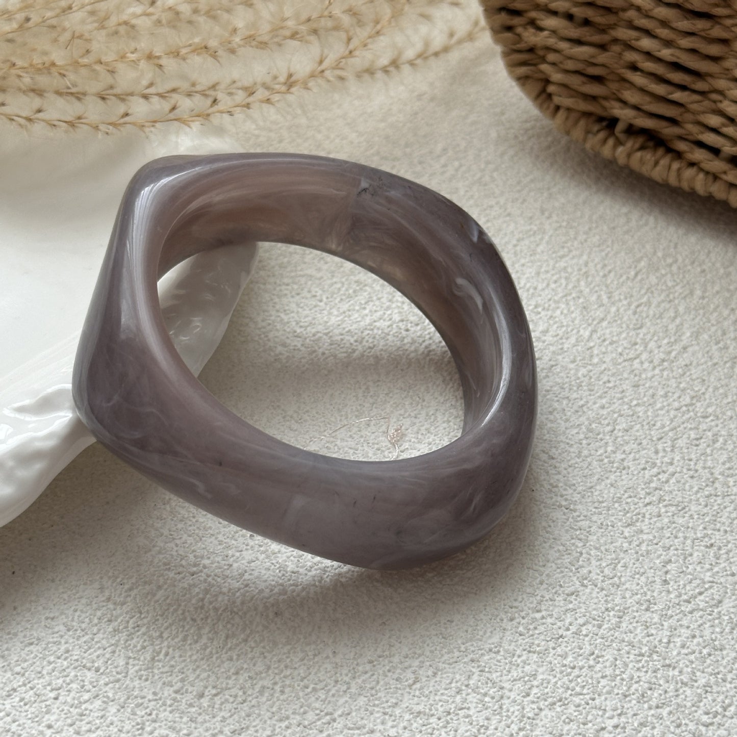 Bracciale placcato in acrilico geometrico traslucido