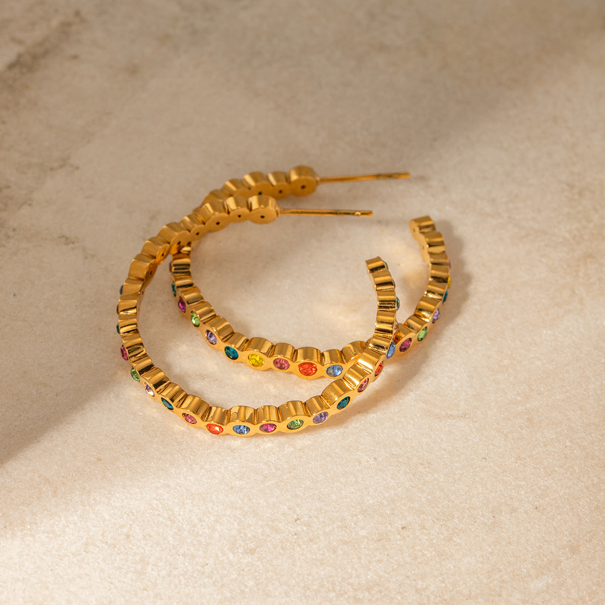 Minimalist Round Stainless Steel Hoop Earrings with 18K Gold Plating and Colorful Rhinestone Inlay