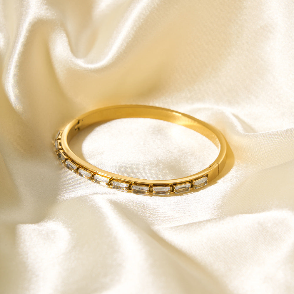 Minimalist Geometric Titanium Steel Bracelet with Rhinestone Inlay and Gold Plating for Women