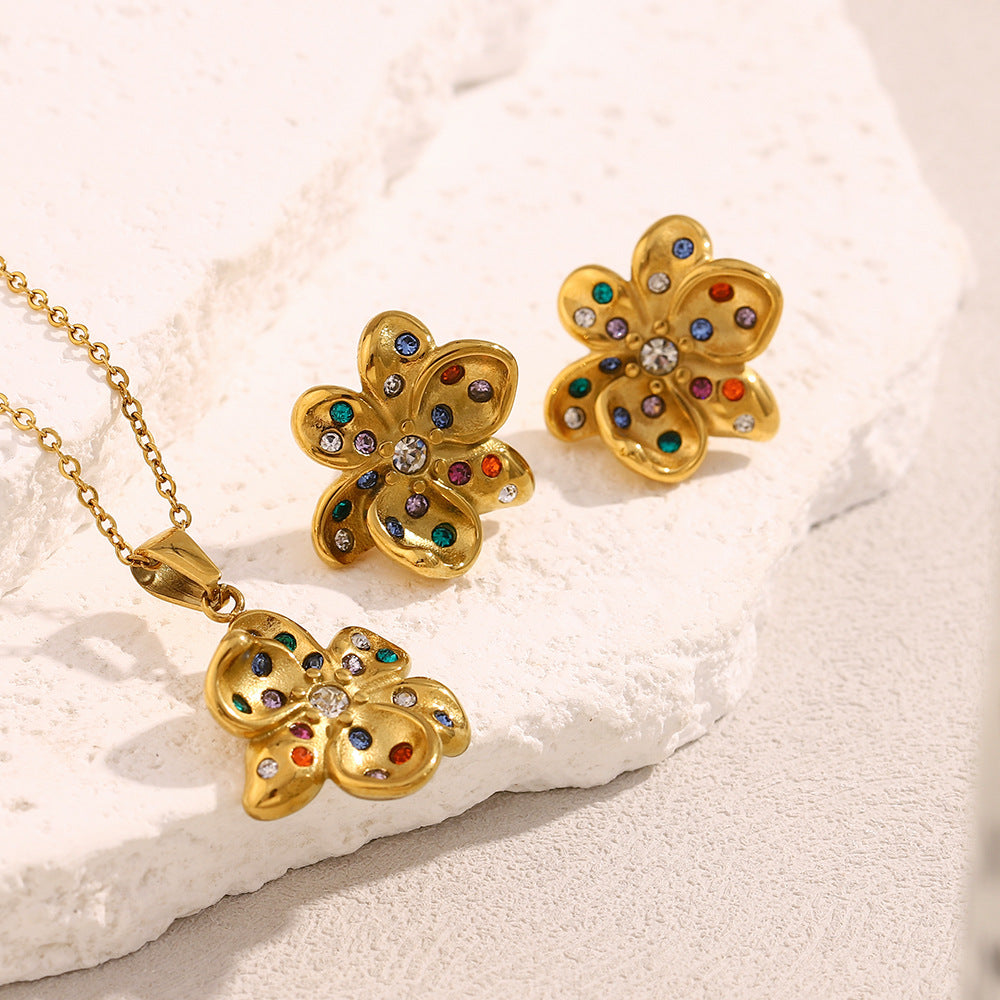 Vintage Floral Style 3D Flower Pendant Necklace and Earrings Set in Stainless Steel with 18K Gold Plating for Women