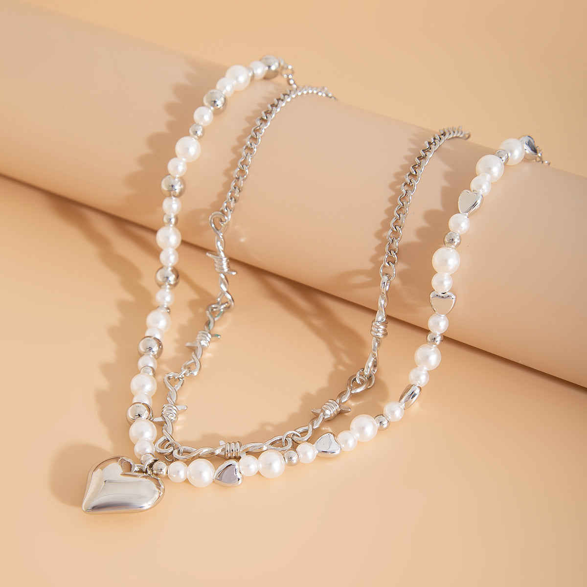 Collar con colgante de perla de imitación con forma de corazón minimalista para mujer con cadena a la altura de la clavícula
