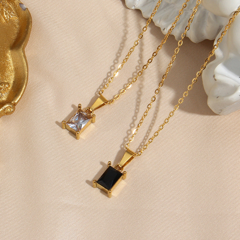 Collana con ciondolo quadrato geometrico minimalista da donna in acciaio inossidabile con intarsio di strass e finitura placcata
