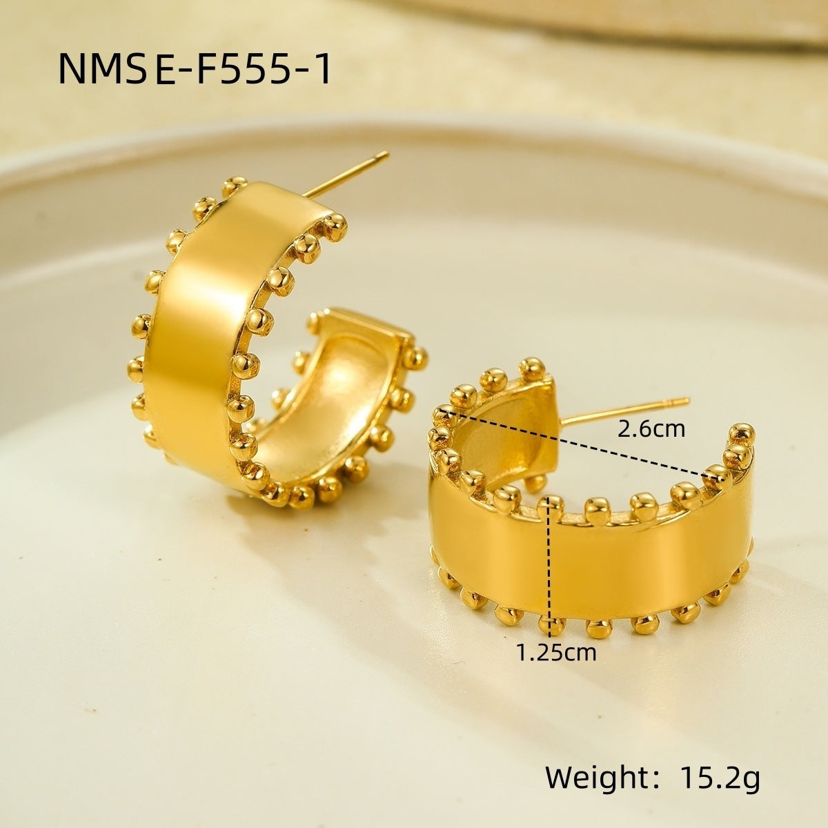 Set di bracciale e orecchini vintage in acciaio inossidabile con bordo perlato a C e placcatura in oro 18K