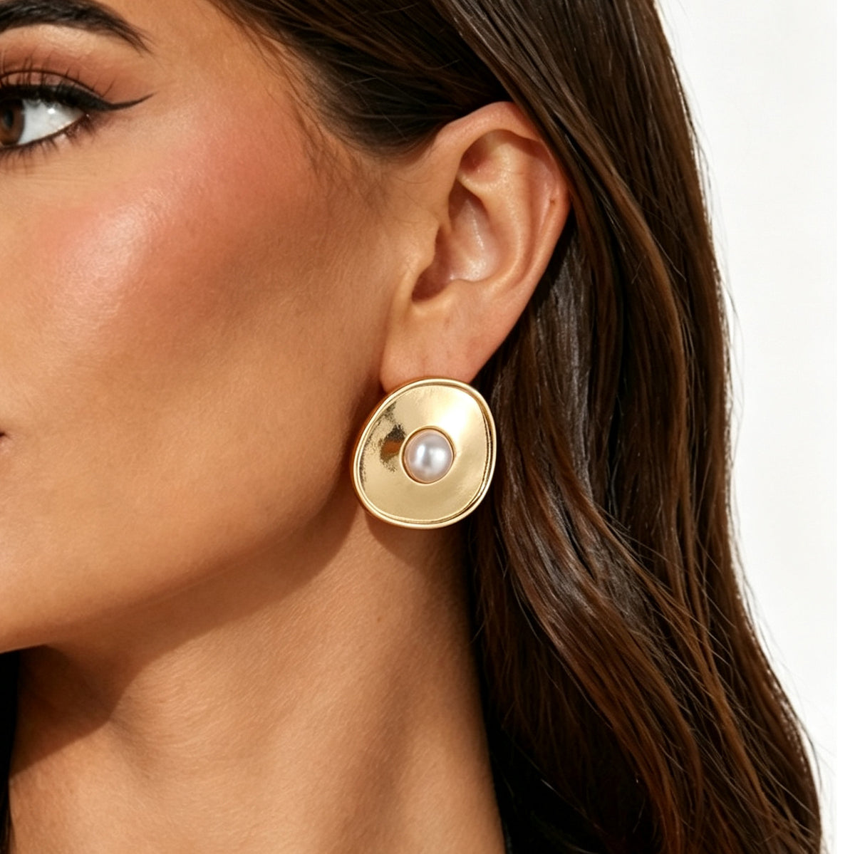 Elegant Geometric Oval Zinc Alloy Plated Pearl Stud Earrings for Women