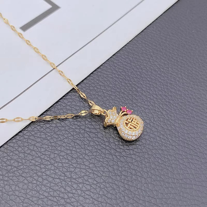 Collana con ciondolo floreale irregolare di design originale per uomo e donna in acciaio al titanio placcato oro 18K, girocollo a catena O per Hanfu e Qipao