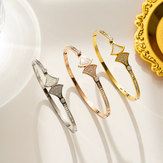 Minimalist Round Shell Bracelet in Titanium Steel with Vacuum Plating Finish for Women