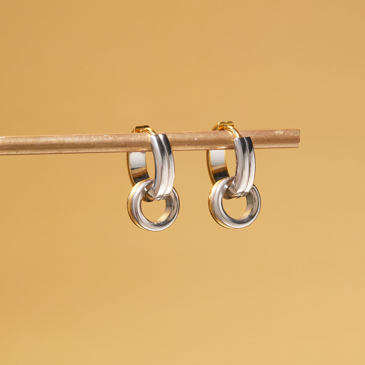 Orecchini a Cerchio in Acciaio Inossidabile Geometrici con Finitura Placcata da Donna, Orecchini a Clip Minimalisti di Lusso alla Moda