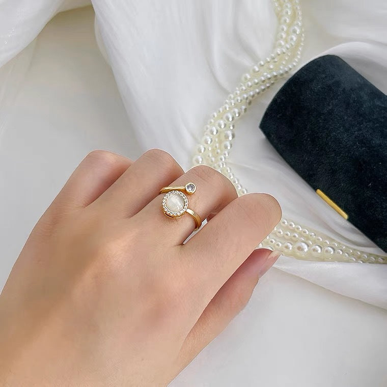 Luxury Minimalist Geometric Cat's Eye Stone Rotating Adjustable Open Ring for Women Fashion Statement Ring with Plated Alloy Band