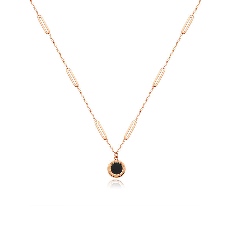 Collana Minimalista in Acciaio al Titanio con Numeri Romani, Reversibile e Placcata Galvanicamente, per Uomo e Donna