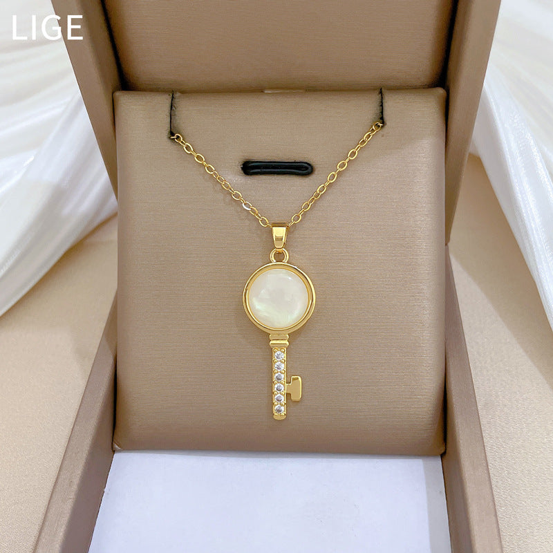 Luxury Sweet Geometric Rhinestone Pendant Necklace with Titanium Steel Chain for Unisex