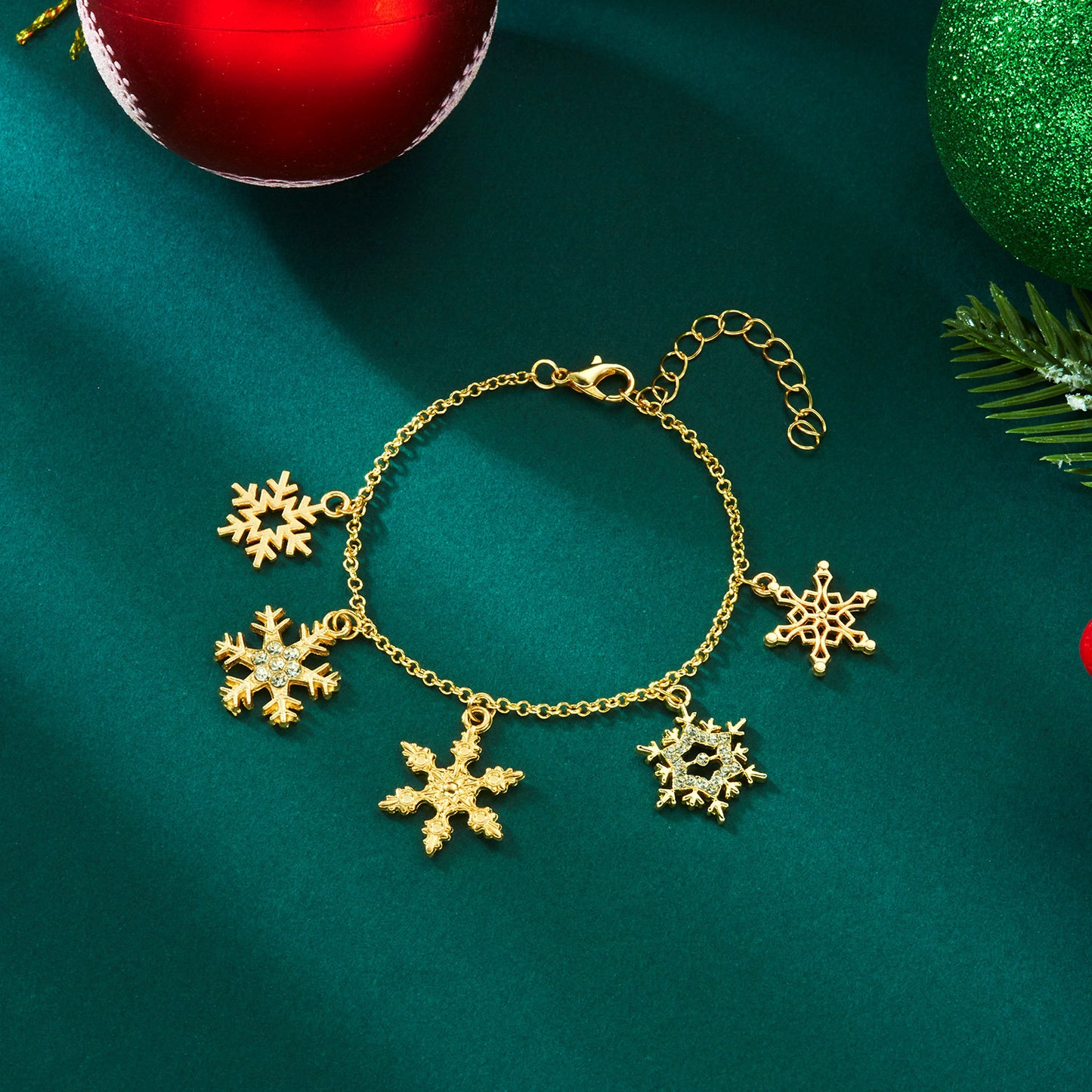 Conjunto de collar y pulsera con colgantes chapados en aleación geométrica con dijes de Papá Noel, copo de nieve y reno