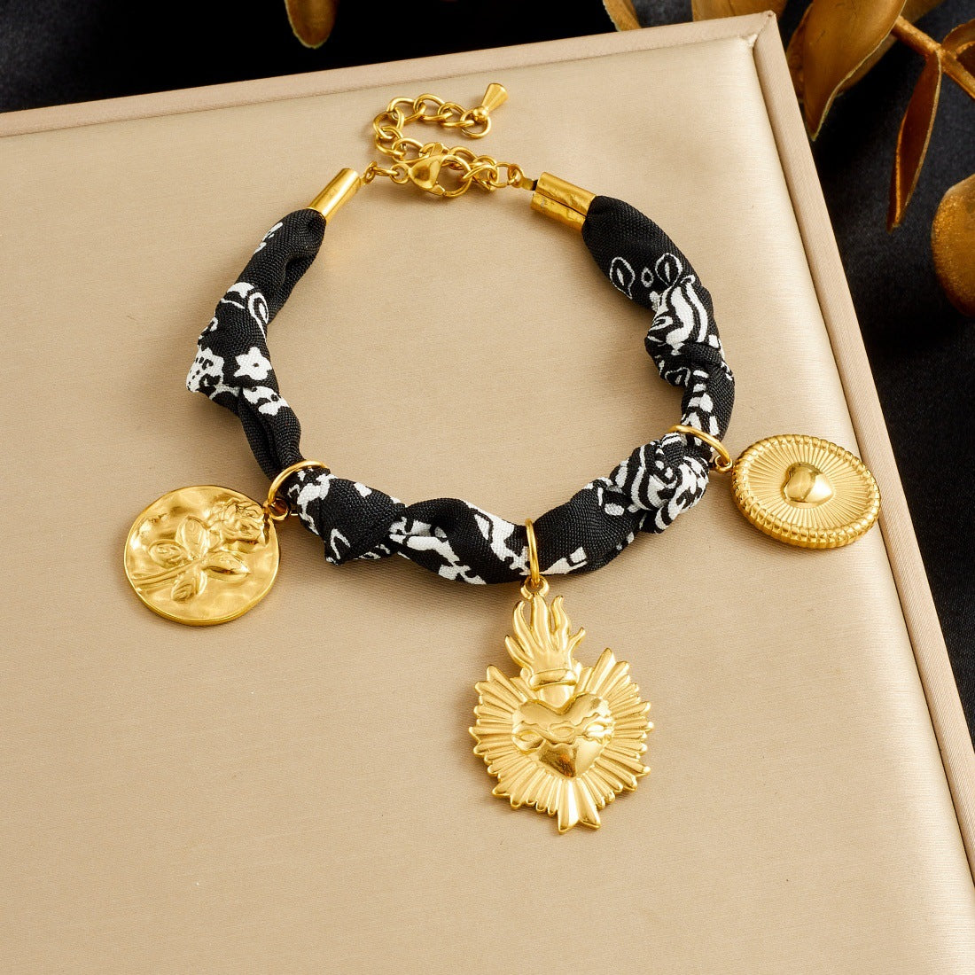 Vintage Gold Plated Stainless Steel Heart Round Oval Floral Relief Pendant Fabric Bracelet