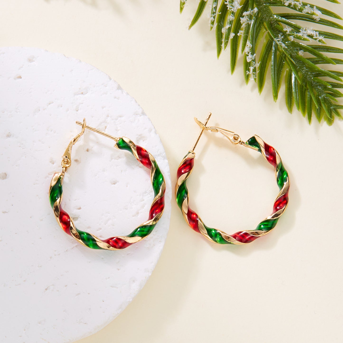 Fashionable Christmas Spiral Geometric Acrylic Hoop Earrings with Plated Finish for Women
