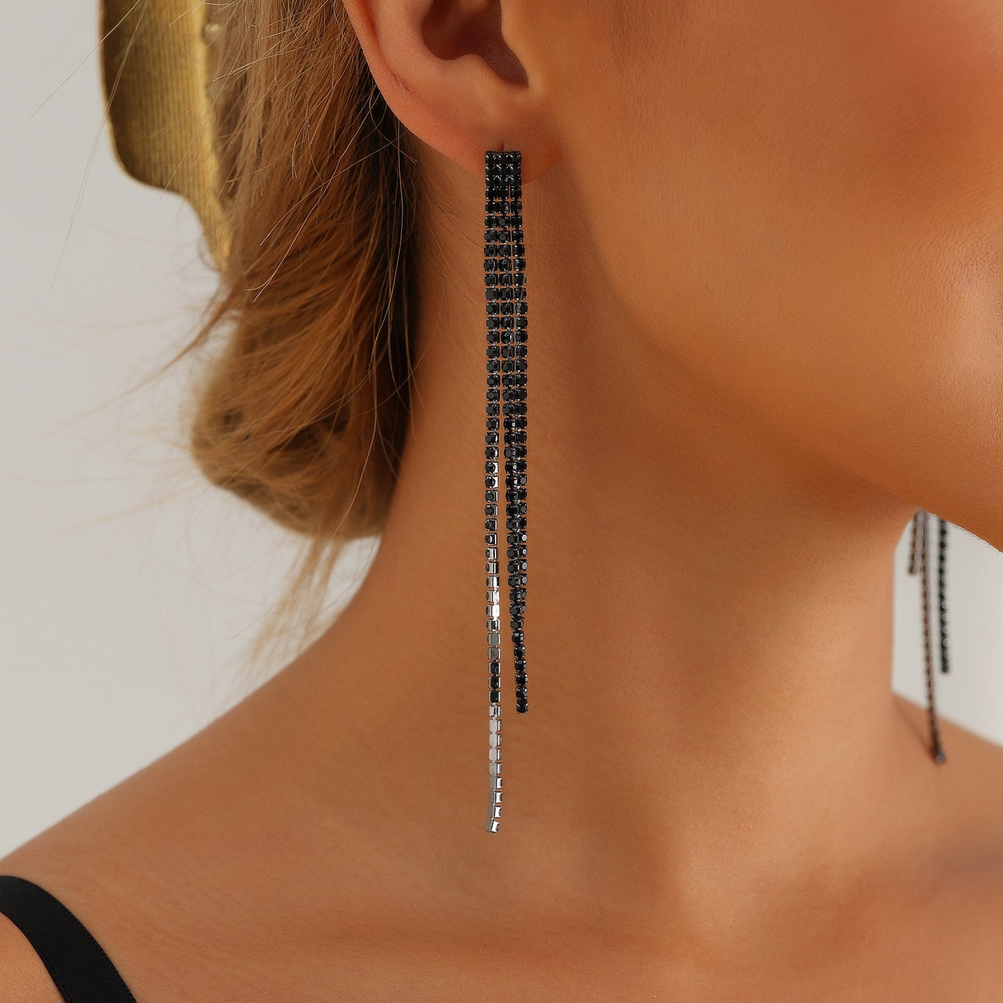 Geometric Black Sparkling Claw Chain Tassel Earrings for Women with Rhinestone Accents and Plated Finish