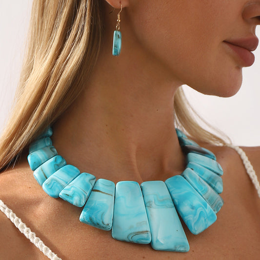 Vintage Ethnic Style Geometric Resin Clavicle Necklace and Earrings Set with Plated Finish
