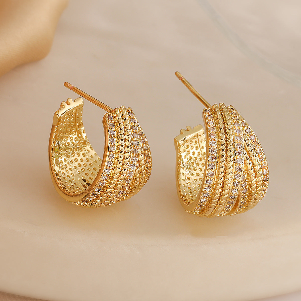 Orecchini Geometrici da Donna in Rame con Placcatura in Oro 18K e Intarsio in Zirconi, Minimalisti e di Tendenza