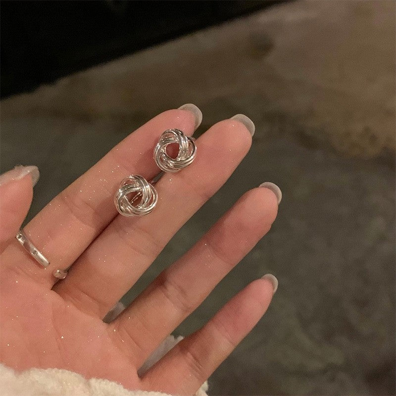 Aretes Geométricos Minimalistas de Cobre con Acabado Chapado para Mujer Pendientes Modernos y Versátiles