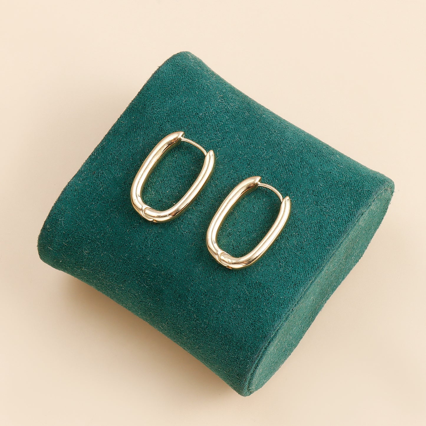 Vintage-Style U-Shaped Alloy Ear Cuffs with Plated Finish for Women