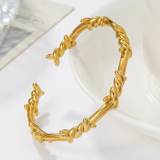 Luxury 18K Gold Plated Geometric Round Stainless Steel Titanium Steel Open Cuff Bracelet with Rivet Details for Men and Women