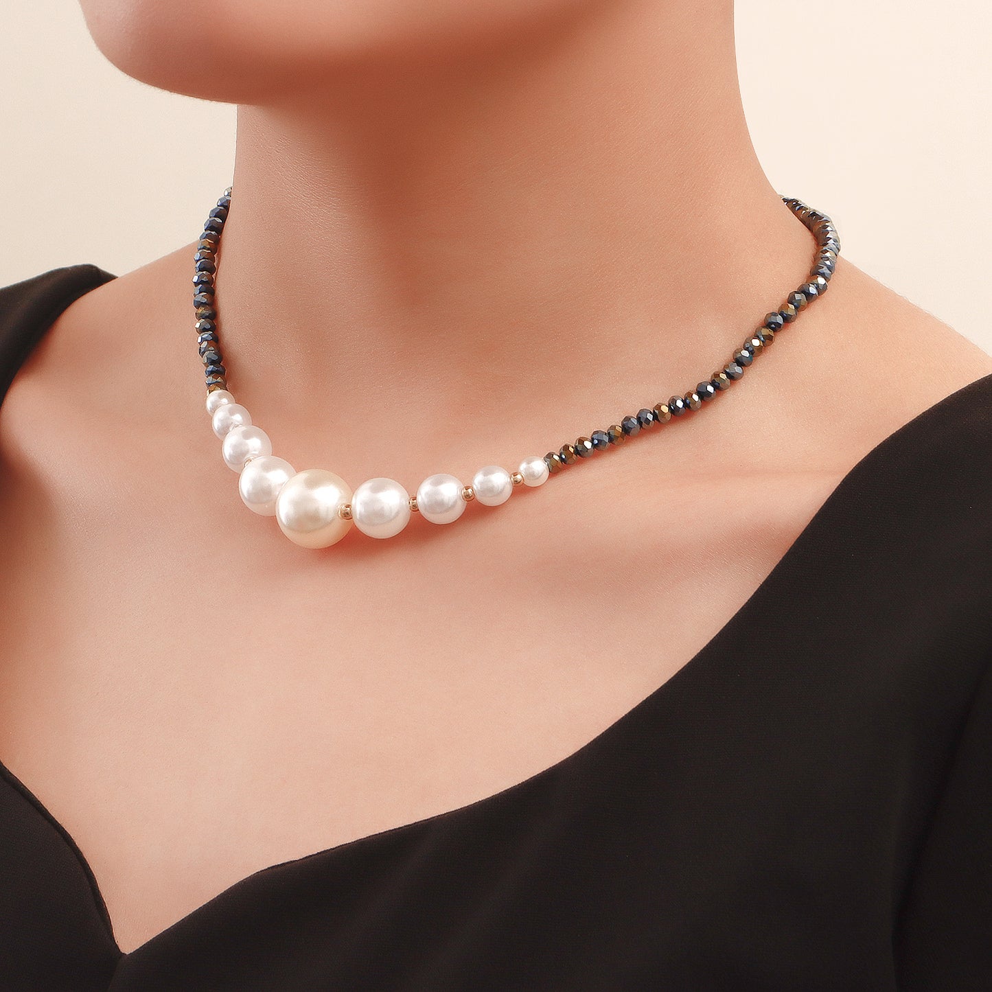 Geometric Black Crystal Faux Pearl Pendant Necklace for Women with Plated Alloy Chain and Clavicle-Style Design