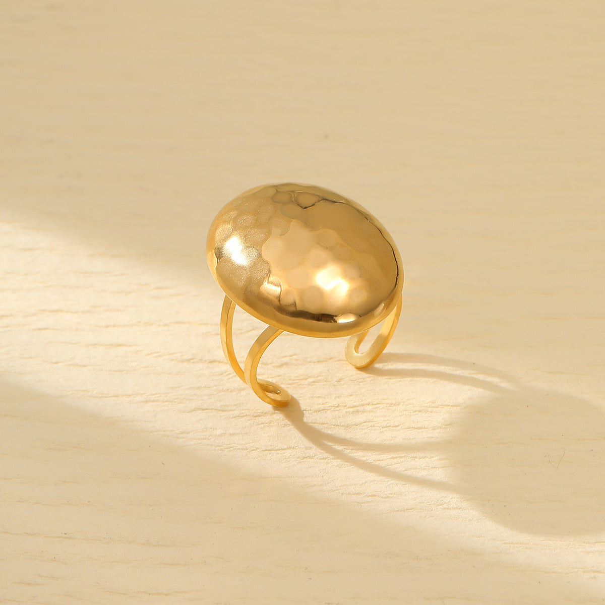 Anillo abierto vintage de acero inoxidable de lujo minimalista para mujer con acabado pulido y diseño circular geométrico