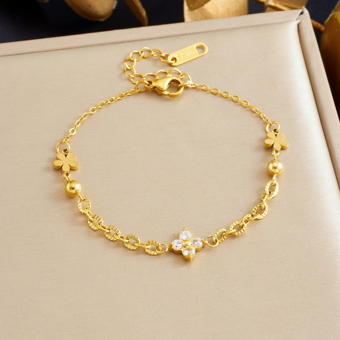 Minimalist Gold Plated Stainless Steel Flower Rhinestone Necklace and Bracelet Set with Irregular Cable Chain