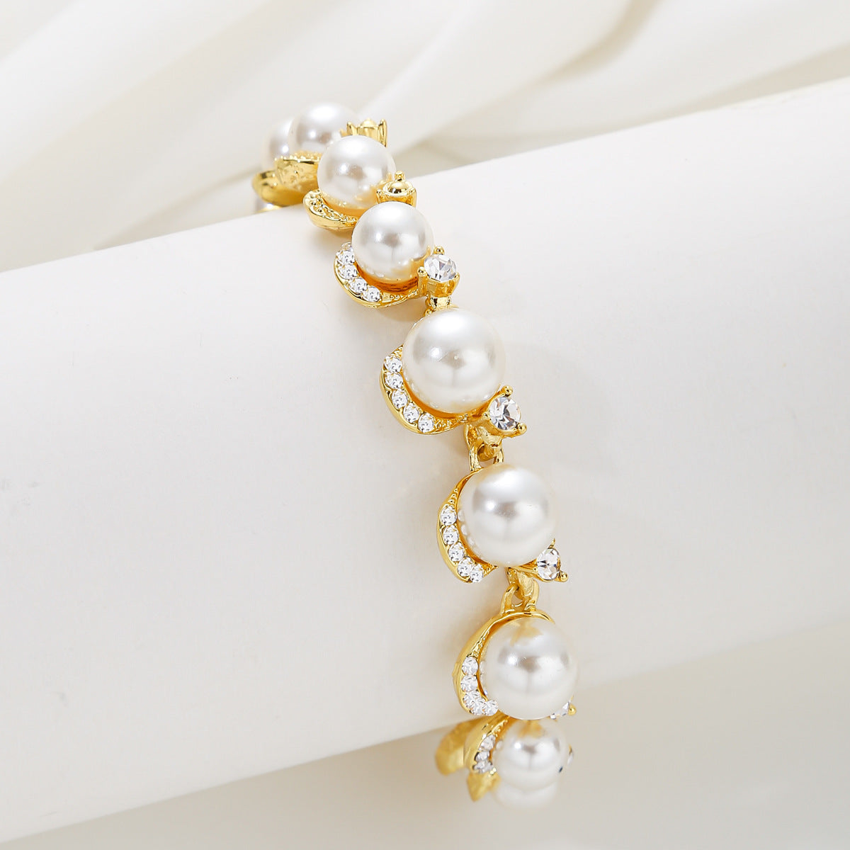 Minimalist Geometric Baroque Pearl Bracelet with Zircon Inlay for Women Alloy Chain Luxury Style