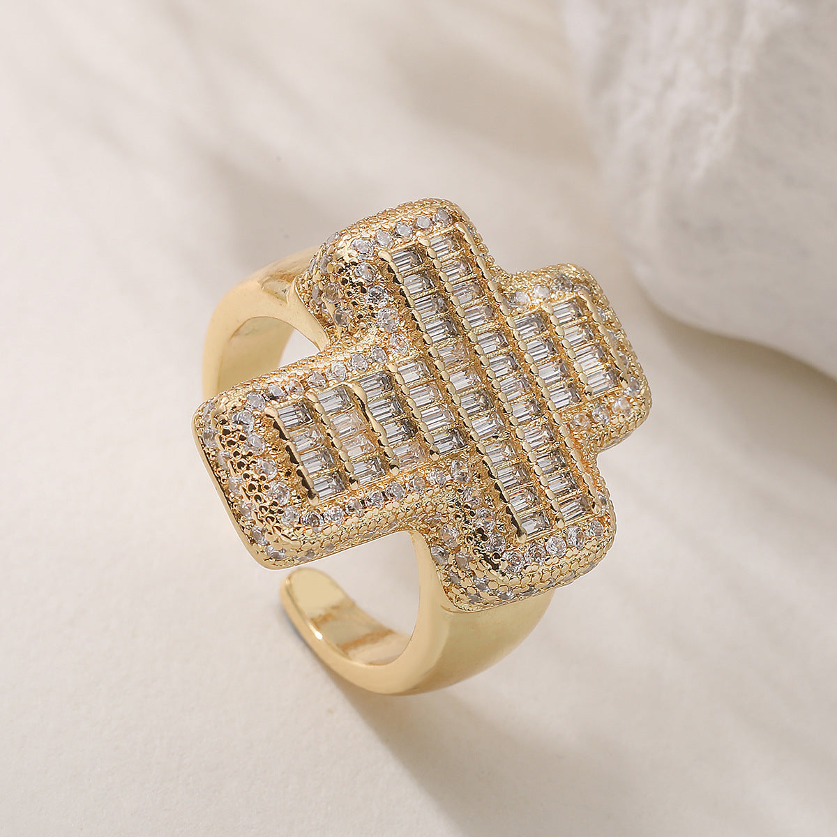 Minimalist Hip-hop 18K Gold Plated Brass Micro-inlay Cubic Zirconia Cross Geometric Ring for Women