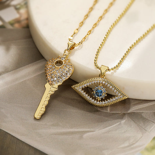 Collar con Colgante de Mal de Ojo Geométrico Minimalista para Mujer con Base de Cobre y Chapado en Oro de 18K, Incrustaciones de Circones, Diseño Irregular