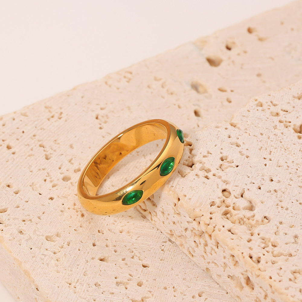 Anello geometrico minimalista vintage francese da donna in acciaio inossidabile placcato con strass smeraldo, anello di moda resistente al colore
