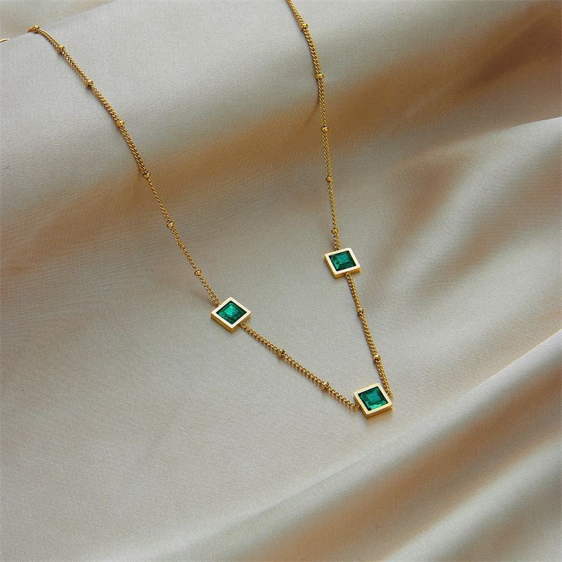 Minimalist Elegant Green Cubic Zirconia Geometric Titanium Steel Necklace for Women