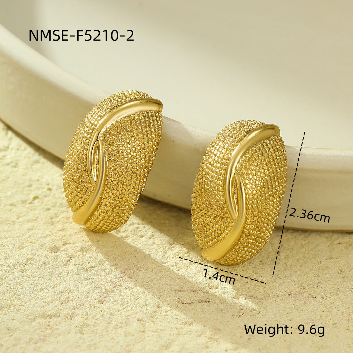 Pendientes geométricos minimalistas de acero inoxidable chapados en forma de arco y líneas texturizadas para mujer