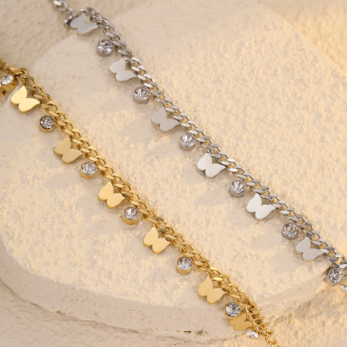 Elegante Bracciale Da Donna A Farfalla In Zirconia In Acciaio Al Titanio Placcato