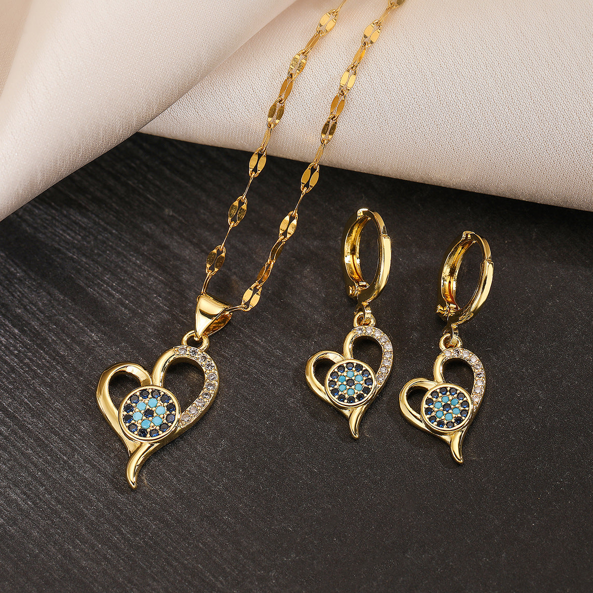 Set di collana e orecchini a cuore con ciondolo a occhio turco, in rame placcato oro 18 carati e zirconi cubici, da donna