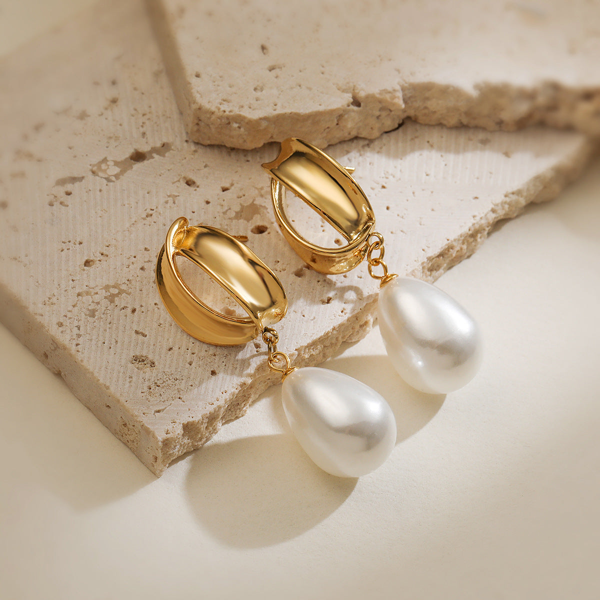 Minimalist Irregular Geometric Stainless Steel Pearl Earrings for Women with 18K Gold Plating