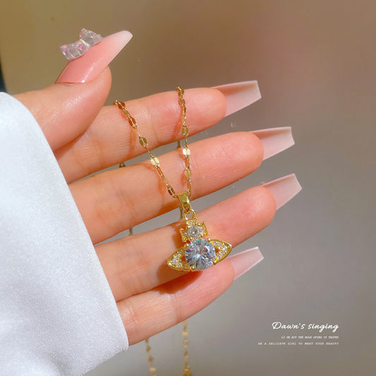 Collana con pendente a stella geometrica di lusso in acciaio al titanio micro-pavé per donna, delicata catena per clavicola con intarsio di zirconi