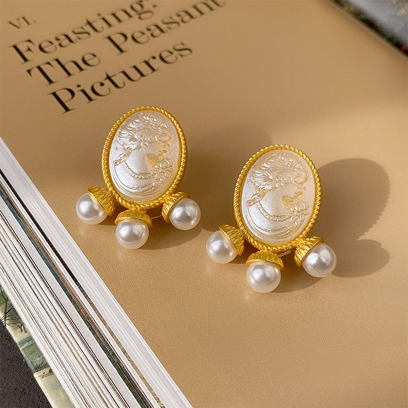 French Style Geometric Round Earrings in Alloy with Plated Finish for Women