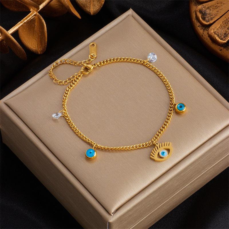 Fashionable Vintage-Inspired Titanium Steel Bracelet with Rhinestone-Inlaid Star and Round Pendant for Women