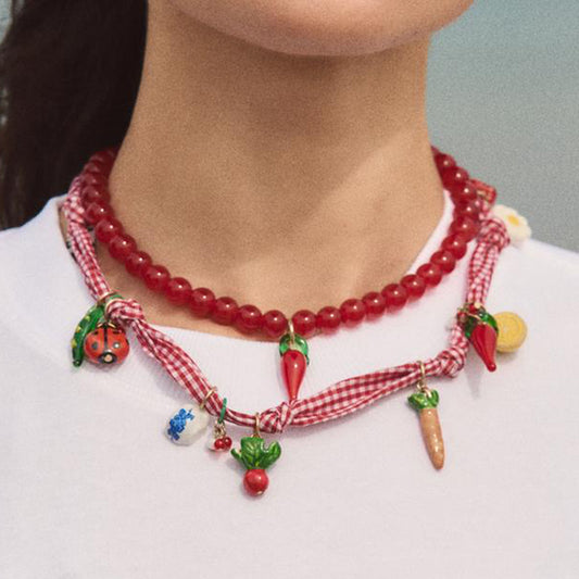 Collar rústico de pimiento picante y insecto esmaltado, hecho a mano, con motivos de frutas y verduras, en una delicada cadena de clavícula