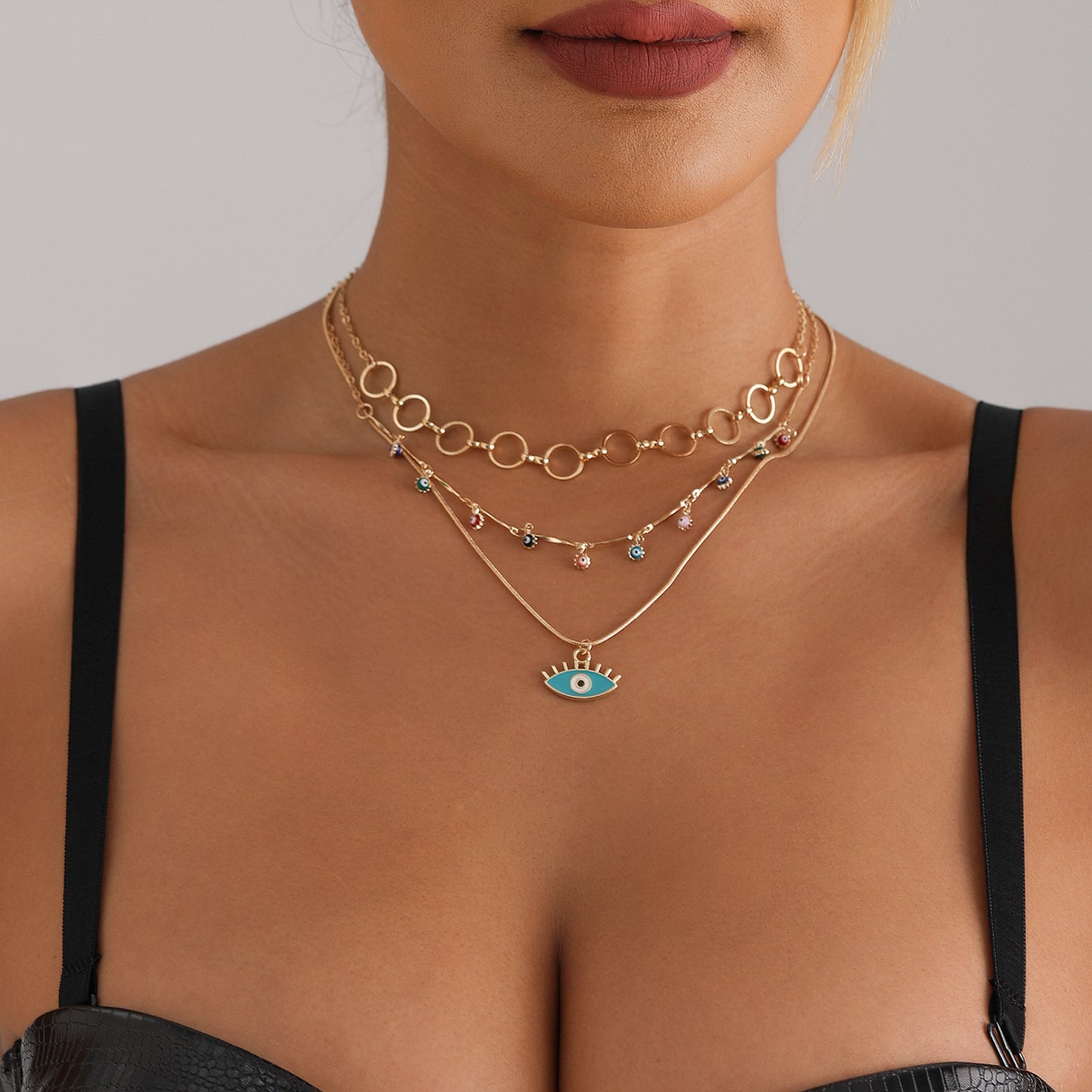 Vintage Style Evil Eye Pendant Necklace in Alloy with Enamel Detailing on Delicate Clavicle Chain
