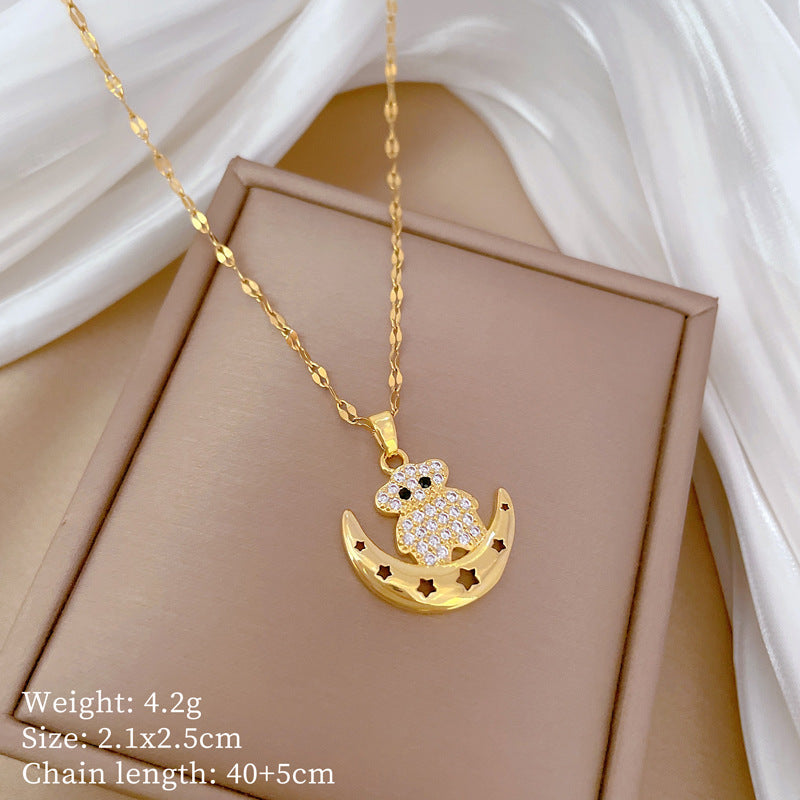Collana Minimalista con Ciondolo Orso Luna per Donne e Uomini in Acciaio Inox con Catena a Serpente, Design Geometrico e Accenti di Strass