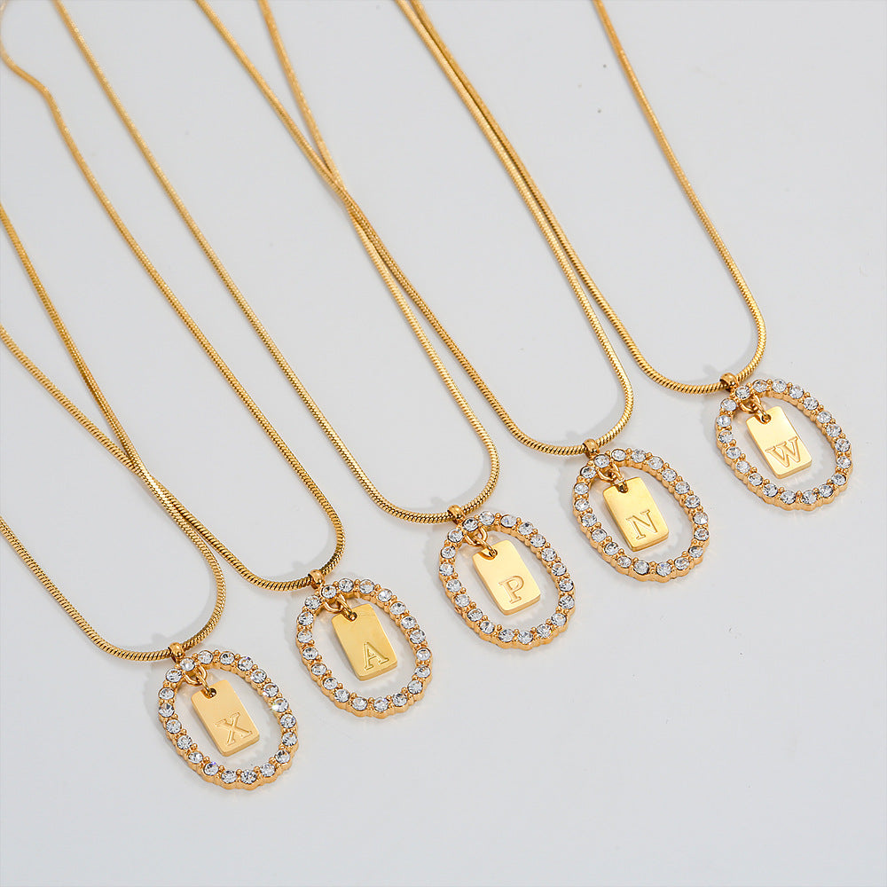 Collana da donna con ciondolo a lettera in acciaio inossidabile, minimalista, con strass, su catena snake
